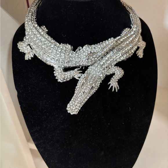 WOW !! ELEGANT SILVER RHINESTONE NECKLACE - Picture 5 of 6